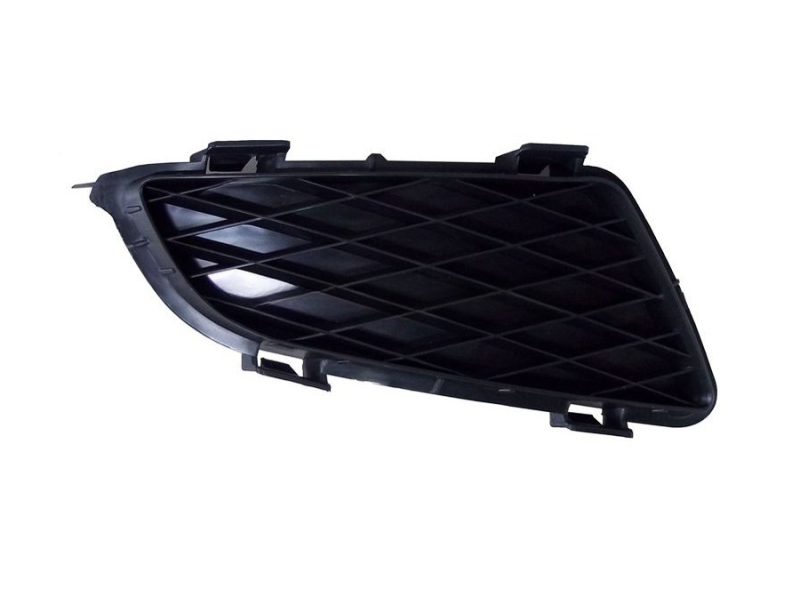 Заглушка бампера Mazda 6 02-05  Atenza 02-05 (Спереди Справа), SAT ST-MZ25-000C-1